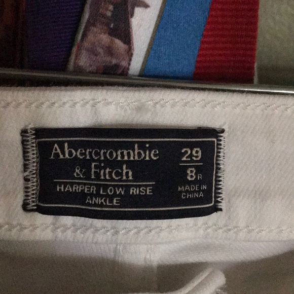 Jeans - Picture 2 of 5